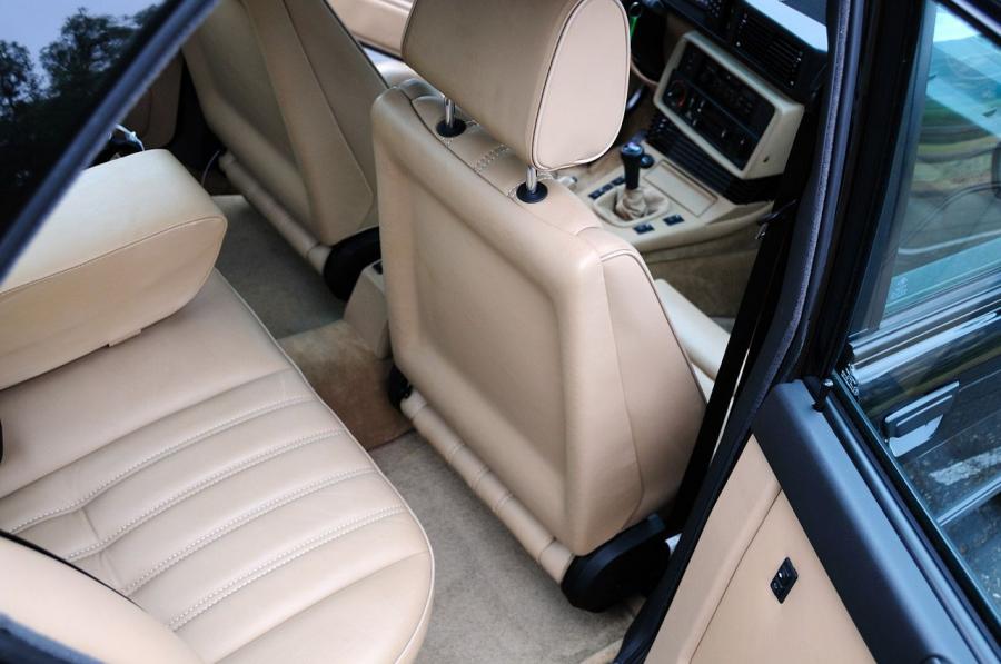  BMW M5 1988 года  (фото 22 из 47)